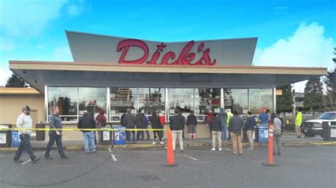 dicks northgate|dick's outlet lynnwood.